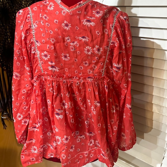 Free People Daisy Print Red Peasant Blouse size Medium - Picture 5 of 12